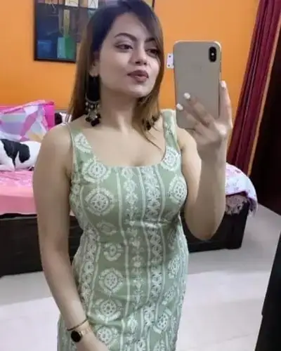 Call Girl in Tandur